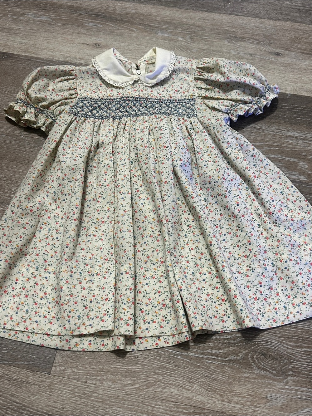 Vintage Handmade Floral Prairie Dress Size 6 • Smocked Bodice • Puff Sleeves •